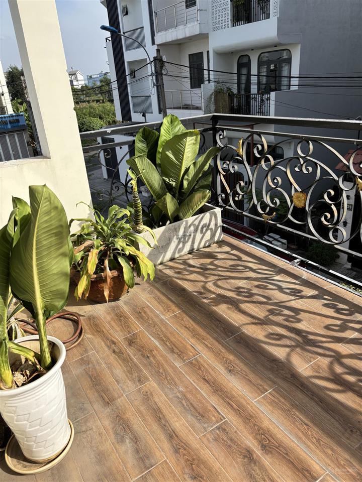 Nhà đẹp đường liên phường quận 9 giáp quận 2 vị trí đắc địa. giá tốt đầu tư.