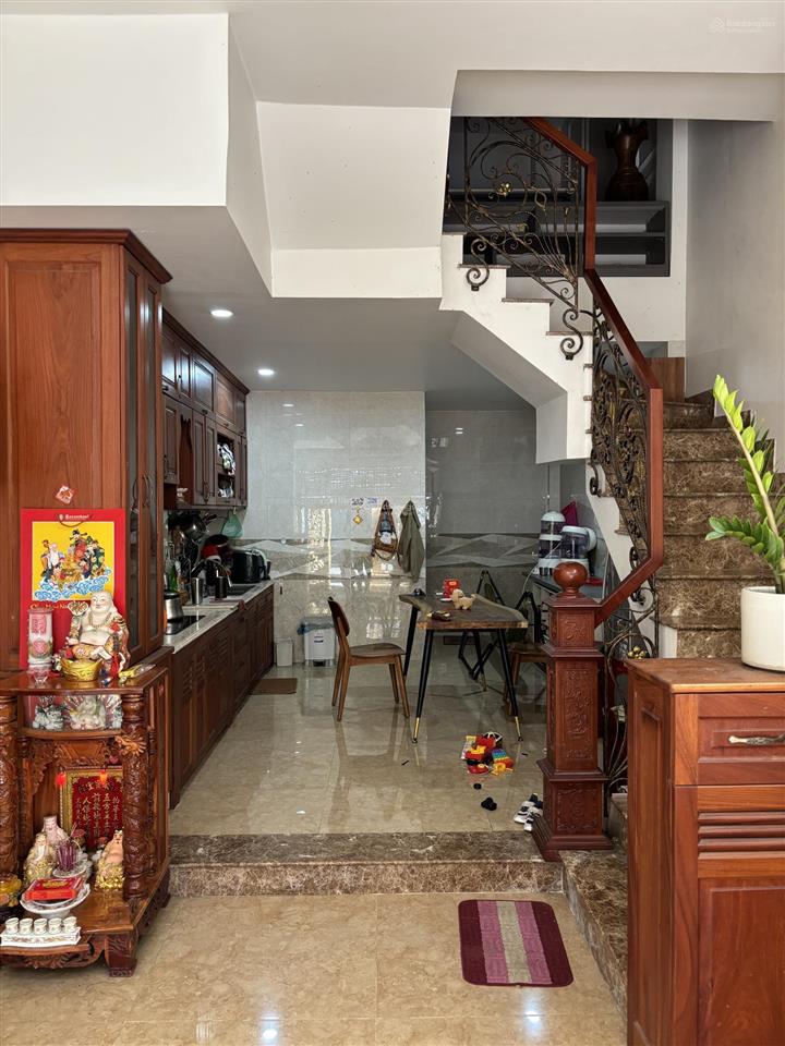 Nhà đẹp đường liên phường quận 9 giáp quận 2 vị trí đắc địa. giá tốt đầu tư.