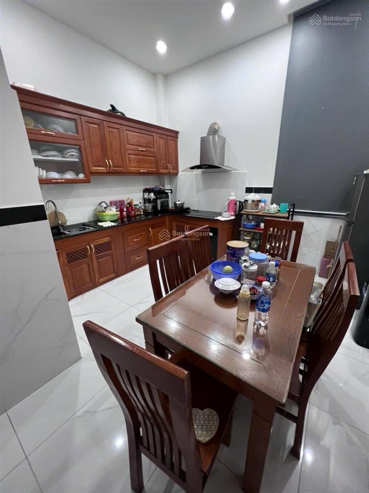 Nhà đẹp nguyên căn hẻm 68 bưng ông thoàn quận 9 cho thuê giá rẻ vị trí đẹp sát quận 2