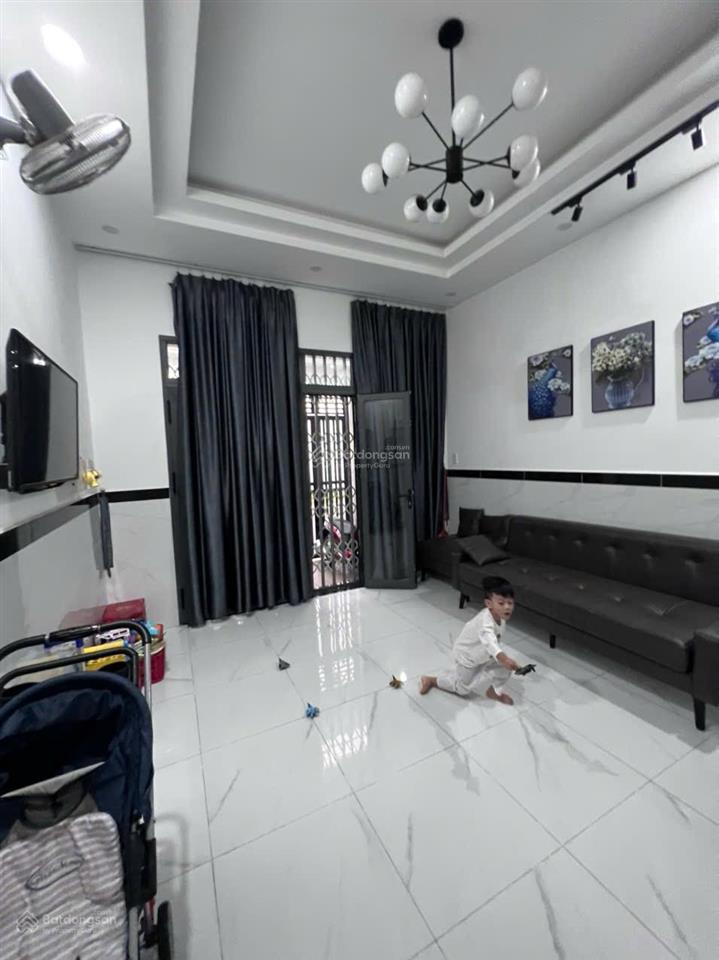 Nhà đẹp nguyên căn hẻm 68 bưng ông thoàn quận 9 cho thuê giá rẻ vị trí đẹp sát quận 2