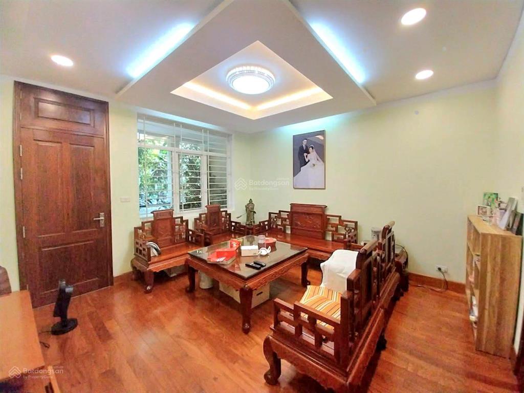 Bán gấp nhà đẹp liền kề làng việt kiều châu âu  mỗ lao, đường 3 ô tô tránh  79m  4 tầng  23 tỷ.