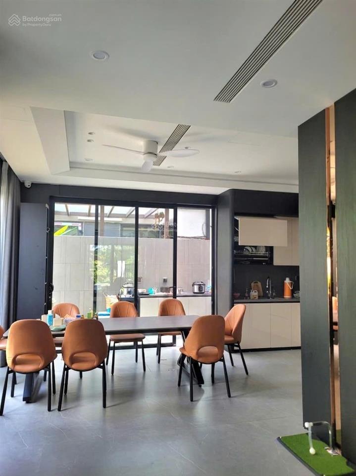 Biệt thự đẹp long lanh bề thế  thang máy gleximco  lê trọng tấn  210m2  4 tầng. 0962 797 ***