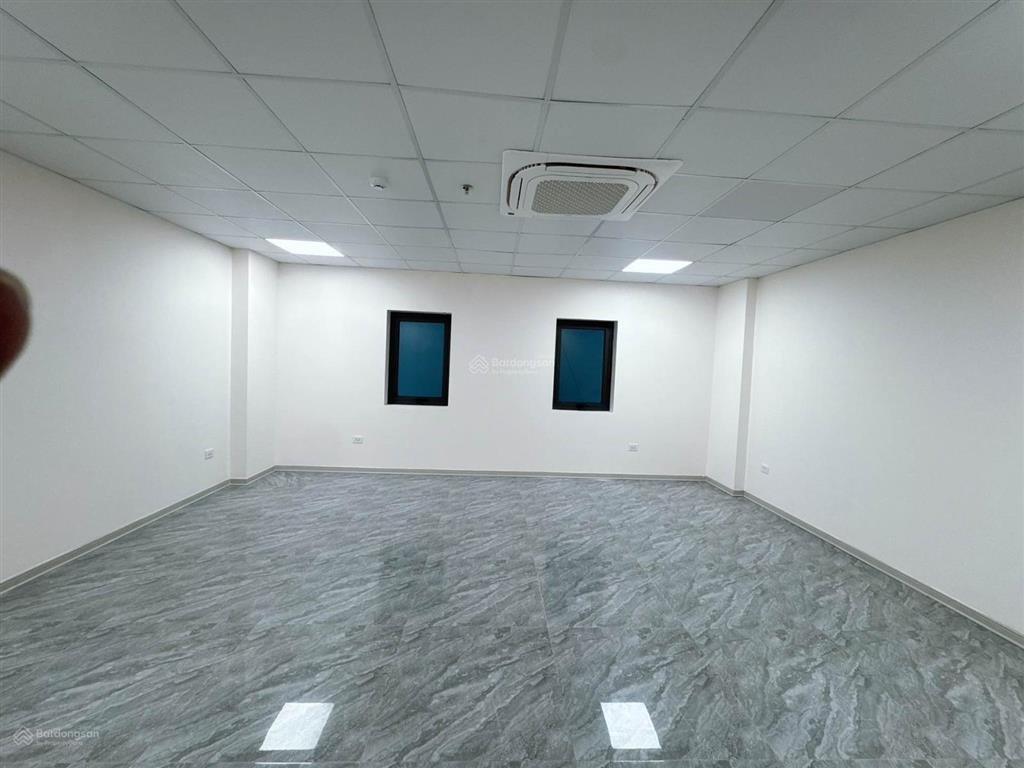 Cần bán tòa nhà văn phòng trung tâm hà đông, 9tầng thang máy  dòng tiền hơn 2tỷ/năm 0962 797 ***