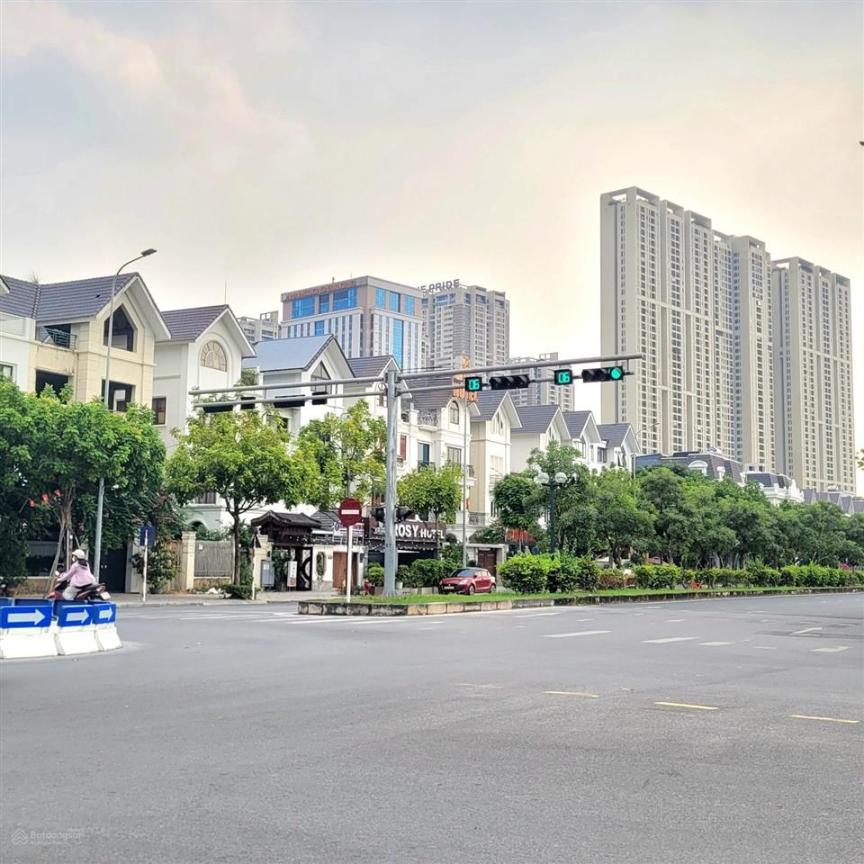 Bán biệt thự an khang dương nội, mặt đường 30m, 225m, 5 tầng, mặt tiền 9m, giá 63 tỷ 0962 797 ***