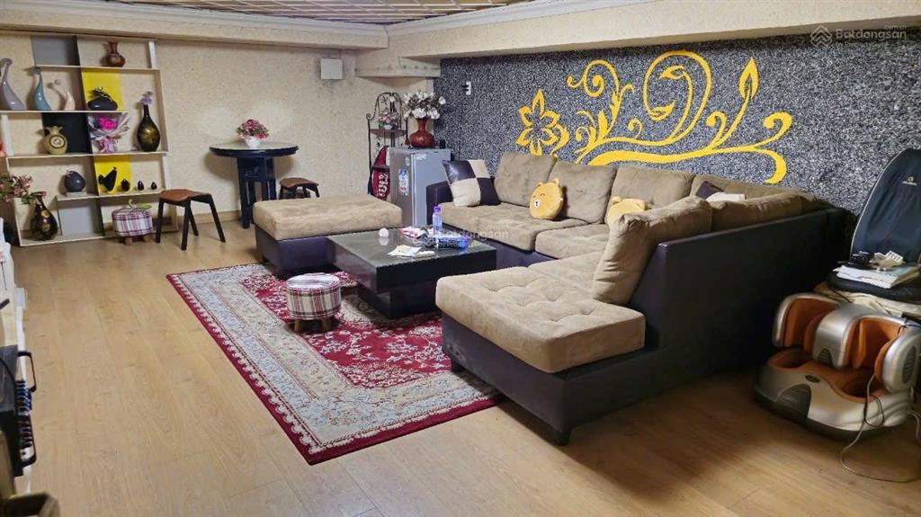 Bán biệt thự góc 2mt, dt 17x22m, 1 lầu áp ngói,33 dg 135f phước long a thủ đức ( q9 cũ )