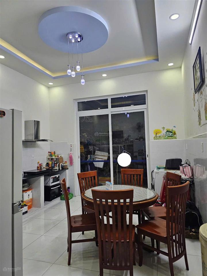 Biệt thự góc 2mt, dt 18m x16m, 2 lầu sân thượng, đường phạm hùng nối dài