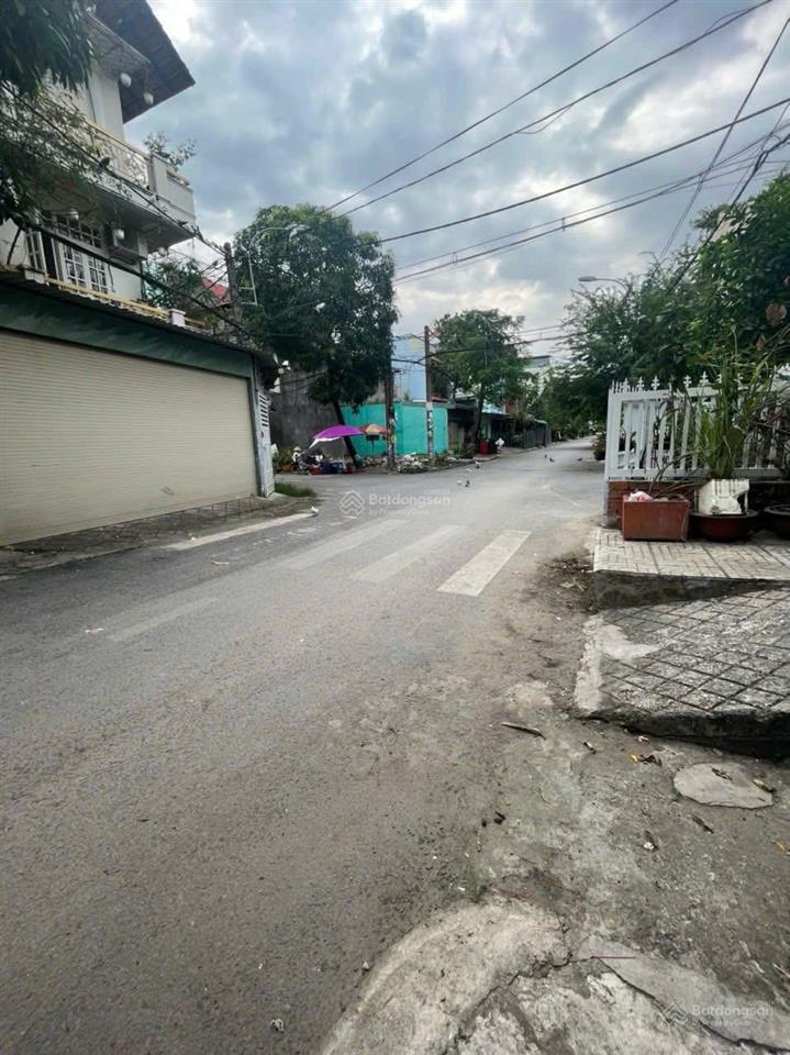 Bán nhà góc 2mt kdc bình hưng, ngay bến xe q8, dt 6x11m, 3.5 tấm