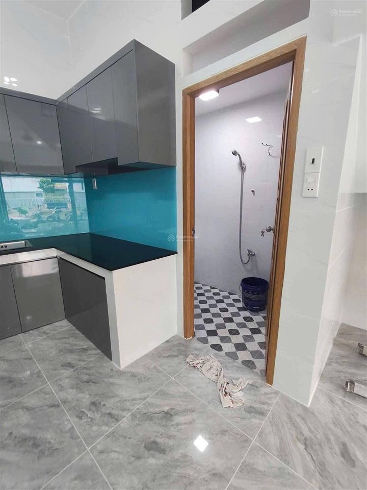 Bán nhà mặt tiền đường ụ cây p10 q8, dt 3.9x9m, 2 lầu nhà mới