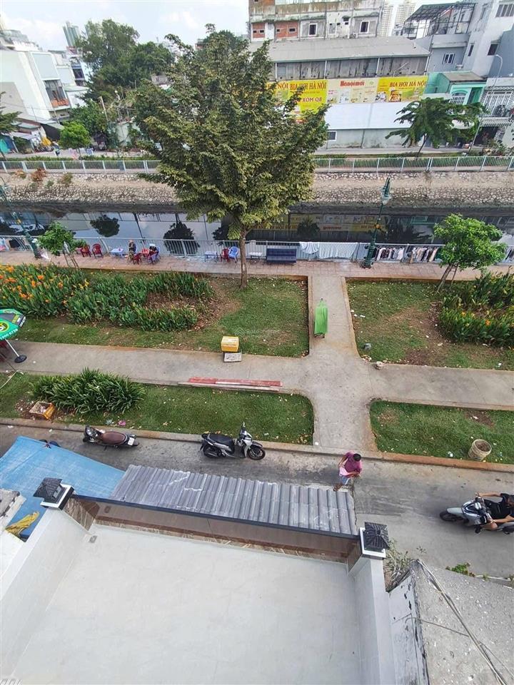 Bán nhà mặt tiền đường ụ cây p10 q8, dt 3.9x9m, 2 lầu nhà mới