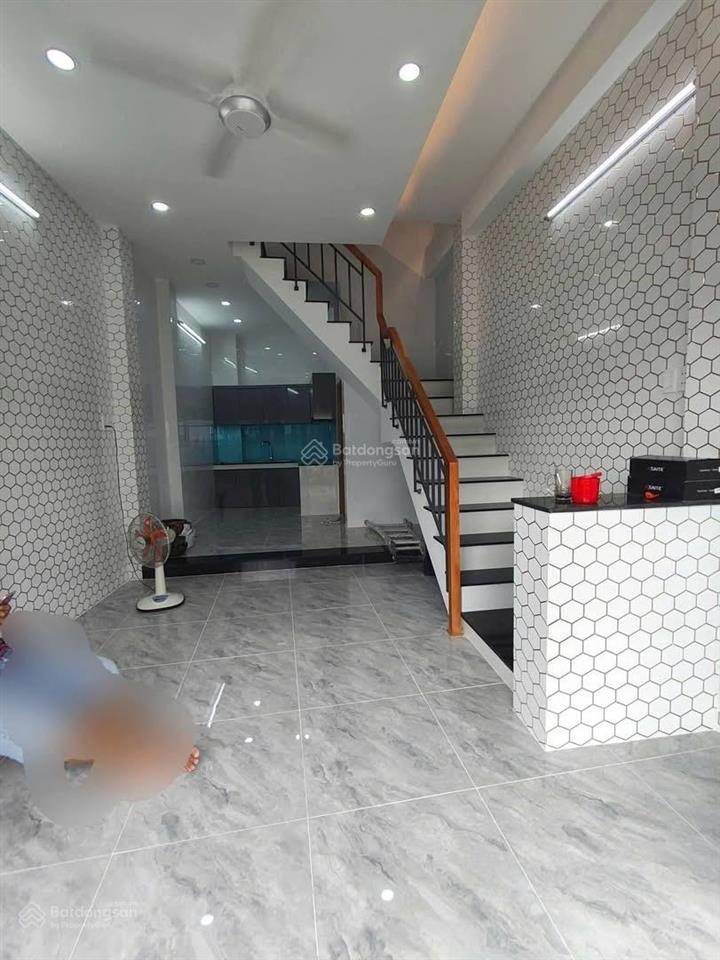 Bán nhà mặt tiền đường ụ cây p10 q8, dt 3.9x9m, 2 lầu nhà mới