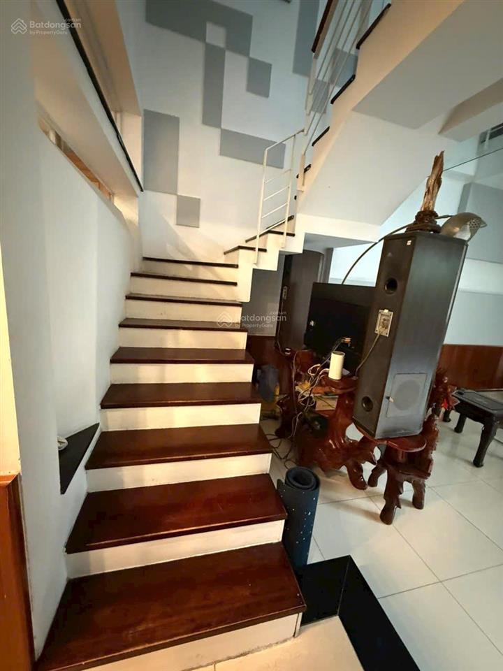 Bán biệt thự 6x20m, 3 lầu, kdc cao lổ p4 q8