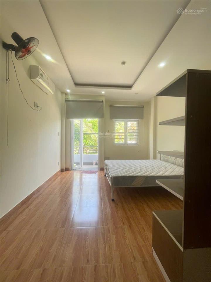 Bán nhà mt đường 320 bông sao p5 q8, đối diện công viên, dt 4x16m, 3.5 tấm