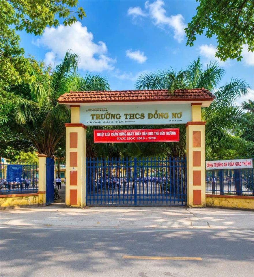 Tiếc đứt ruột  vợ chồng anh trai về quê bán gấp lô đất đẹp giá chỉ 2xx tri