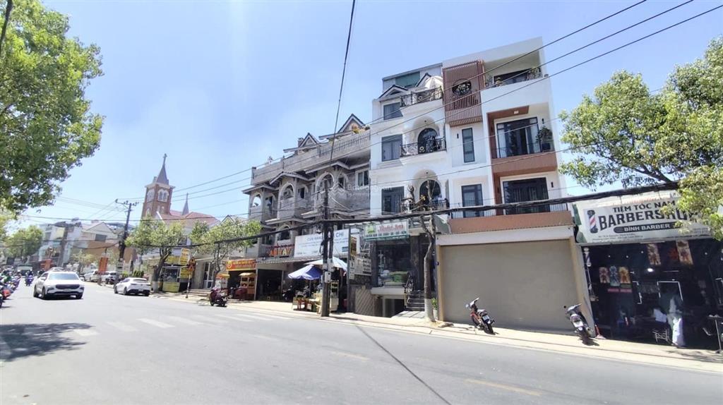 Giảm 4 tỷ bán nhà phố mặt tiền sổ riêng nguyễn đình chiểu đường trước nhà 14m