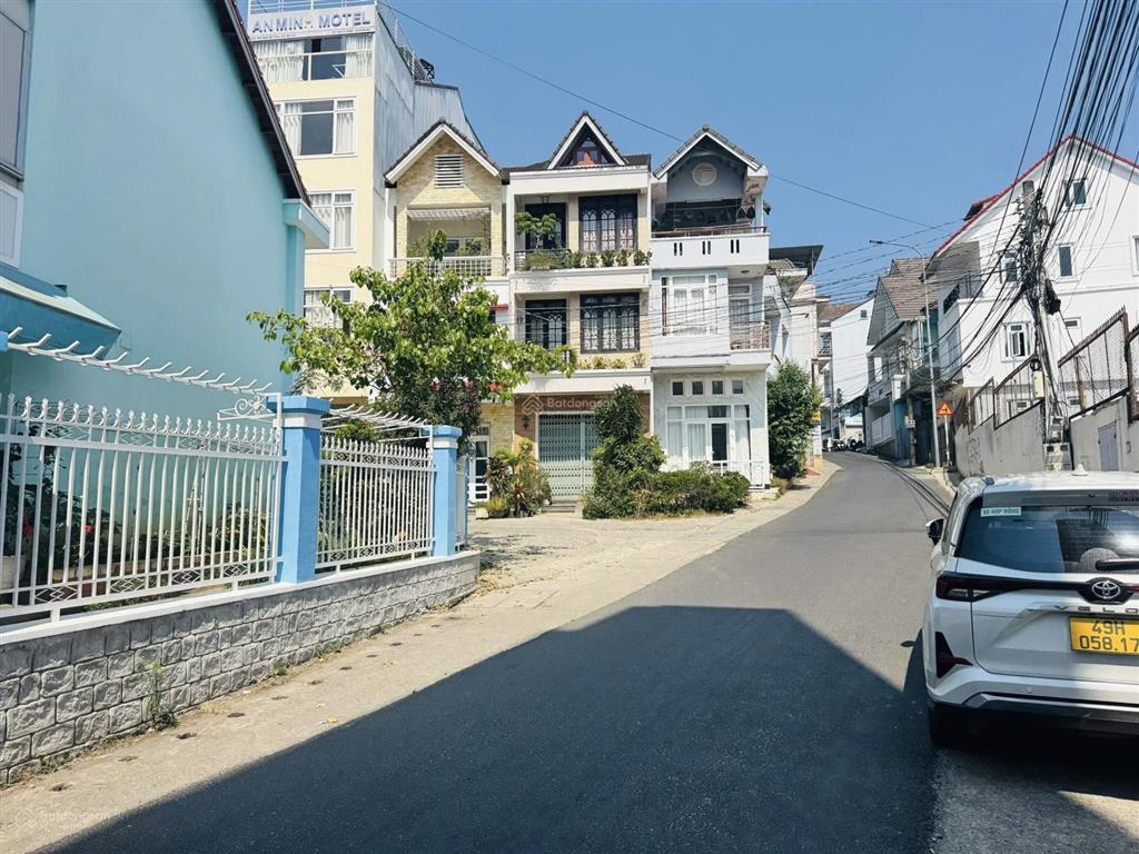 Giảm gấp 3 tỷ bán hotel 2 mặt tiền bà triệu đà lạt  cách hồ xuân hương chỉ 800m