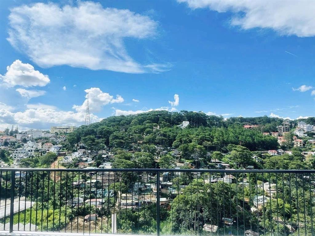 Bán villa mặt tiền đặng thái thân đà lạt view thông đẹp  cách hồ xuân hương chỉ 800m