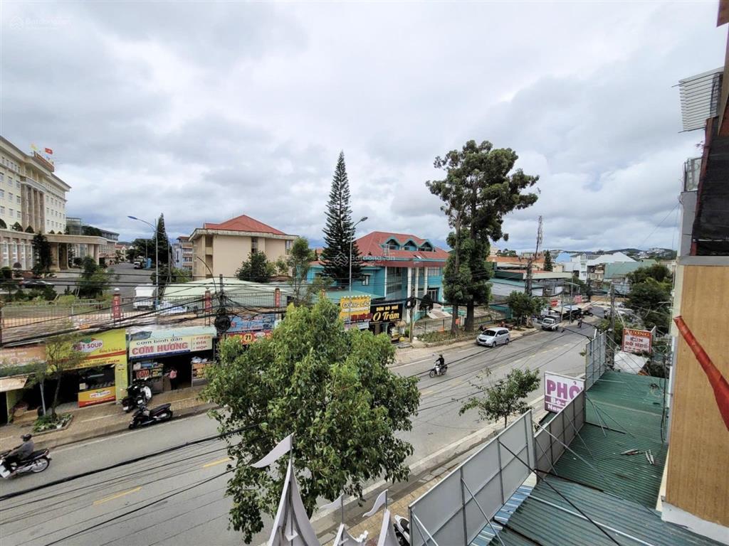 Bán nhà mặt tiền nguyễn đình chiểu  cách hồ xuân hương chỉ 500m