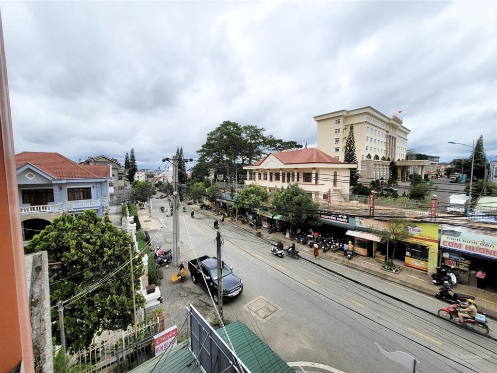 Bán nhà mặt tiền nguyễn đình chiểu  cách hồ xuân hương chỉ 500m