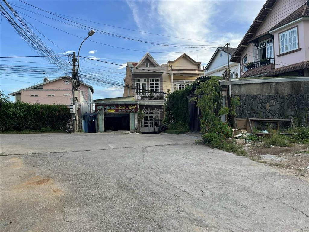 Giảm còn 5.6 tỷ đất ngay mai hắc đế trung tâm đà lạt  đường ô tô 6m