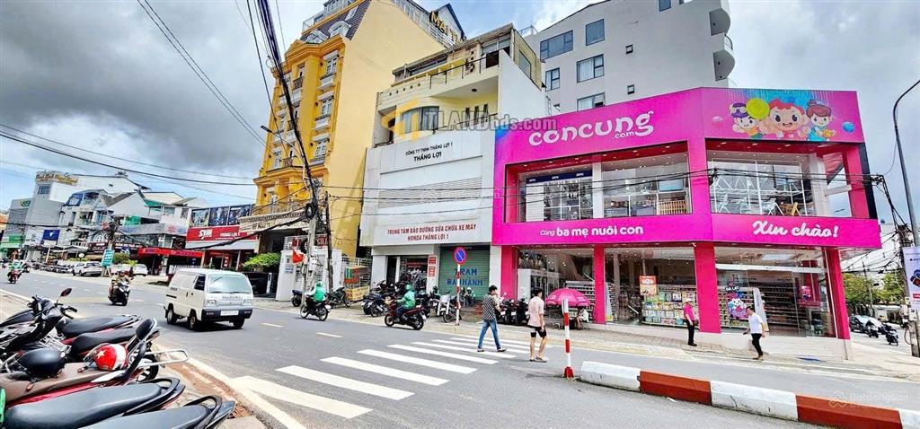 Nhà 2 mặt hai bà trưng tiền lõi trung tâm  cách hồ xuân hương chỉ 500m  khu sầm uất nhất đà lạt
