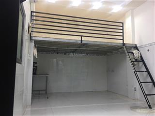 Cho thuê phòng trọ diện tích dùng lên đến 18m2 có sẵn thiết bị, vệ sinh, bàn bếp, bồn rửa bát.