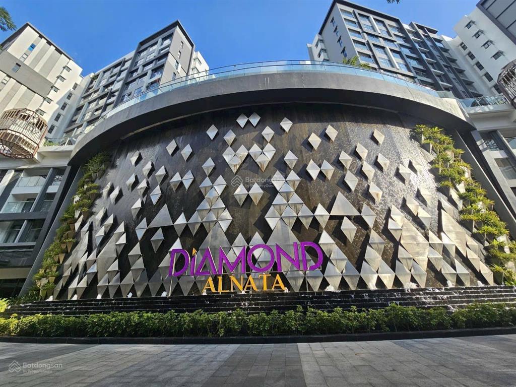 Bán căn hộ 92m2, 7ty3 bao gồm ô đậu xe, diamond alnata celadon city tân phú