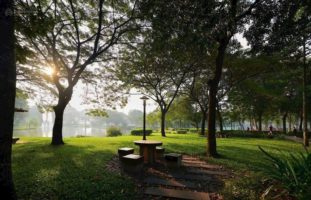 Bán căn hộ 92m2, 7ty3 bao gồm ô đậu xe, diamond alnata celadon city tân phú