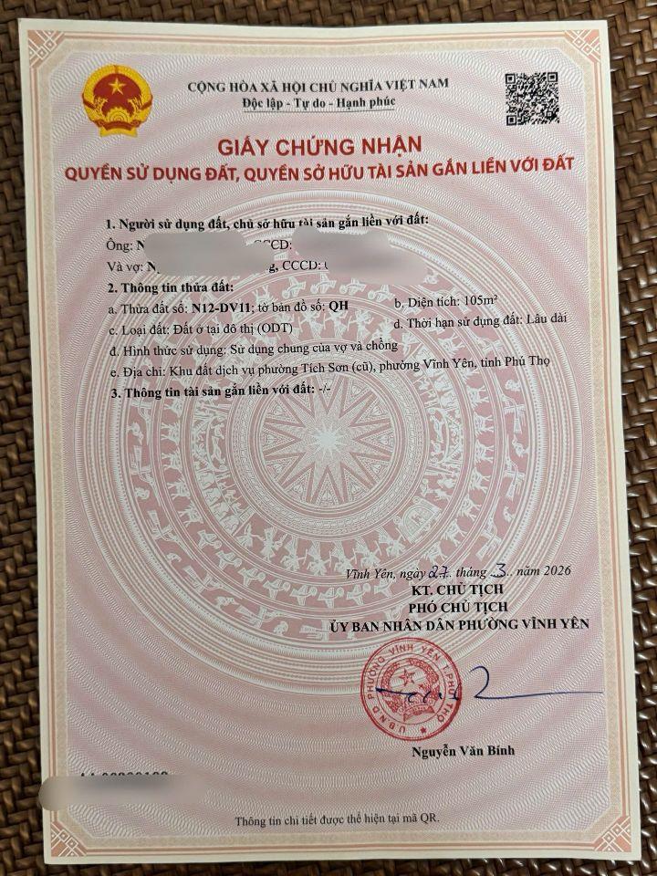 BÁN GẤP LÔ ĐẤT ĐẸP KHU DV TÍCH SƠN- VĨNH YÊN DT105m2 MT6m SẴN SỔ SANG TÊN GIÁ CHỈ 3,55 TỶ 0988296228