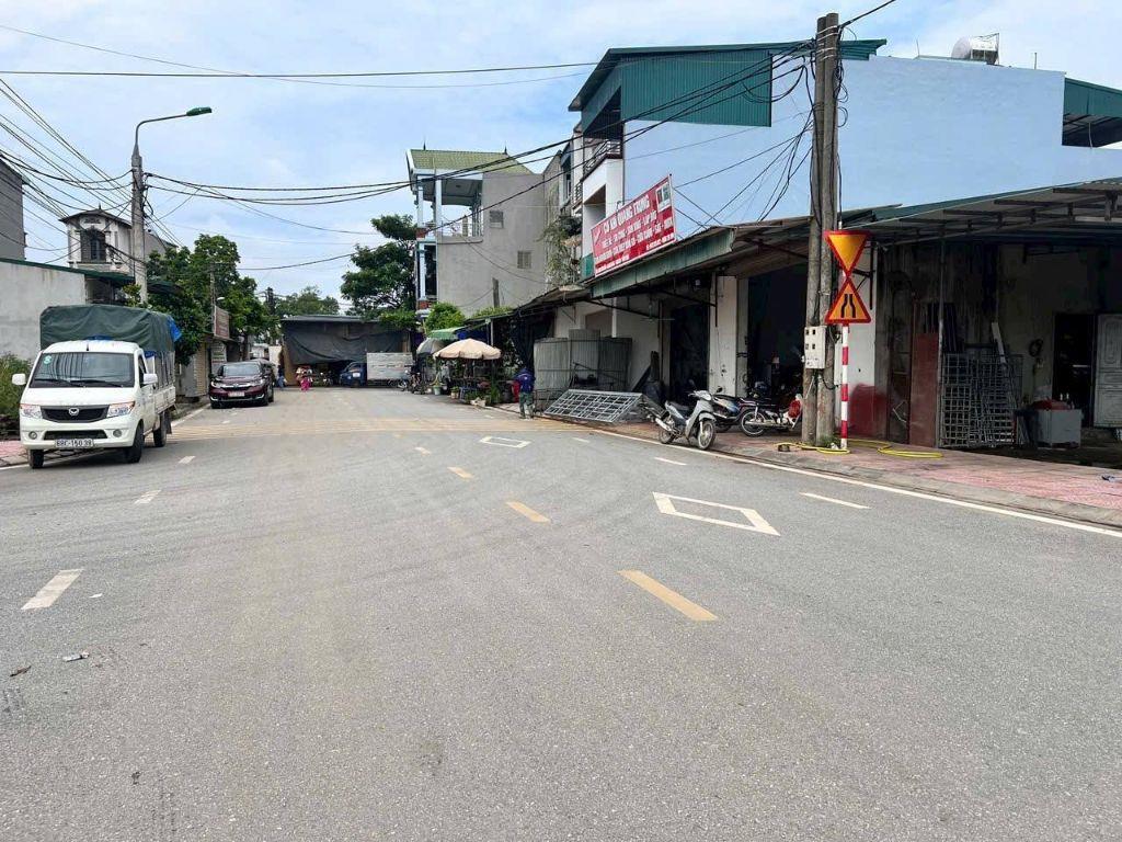 BÁN GẤP LÔ ĐẤT TRỤC CHÍNH KINH DOANH ĐỈNH- MINH QUANG- TAM ĐẢO DT107m MT5,7m GIÁ 890 triệu 0988296228