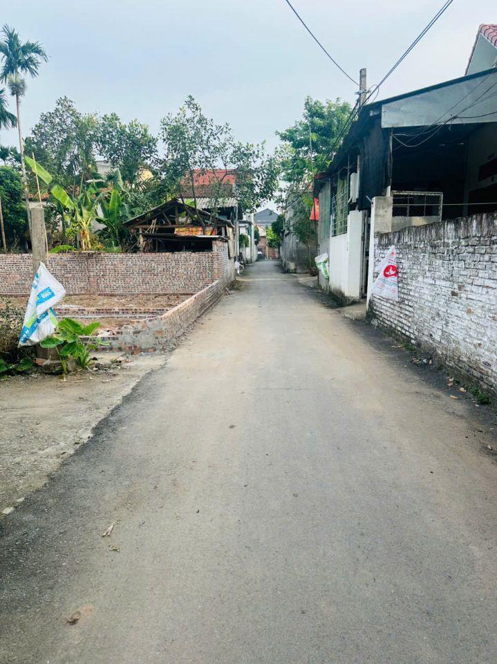 Bán nhanh lô đất đẹp thôn Cam Giá, xã An Tường DT90m mt5m nở hậu đẹp sẵn sổ giá 1ty150tr 0988296228