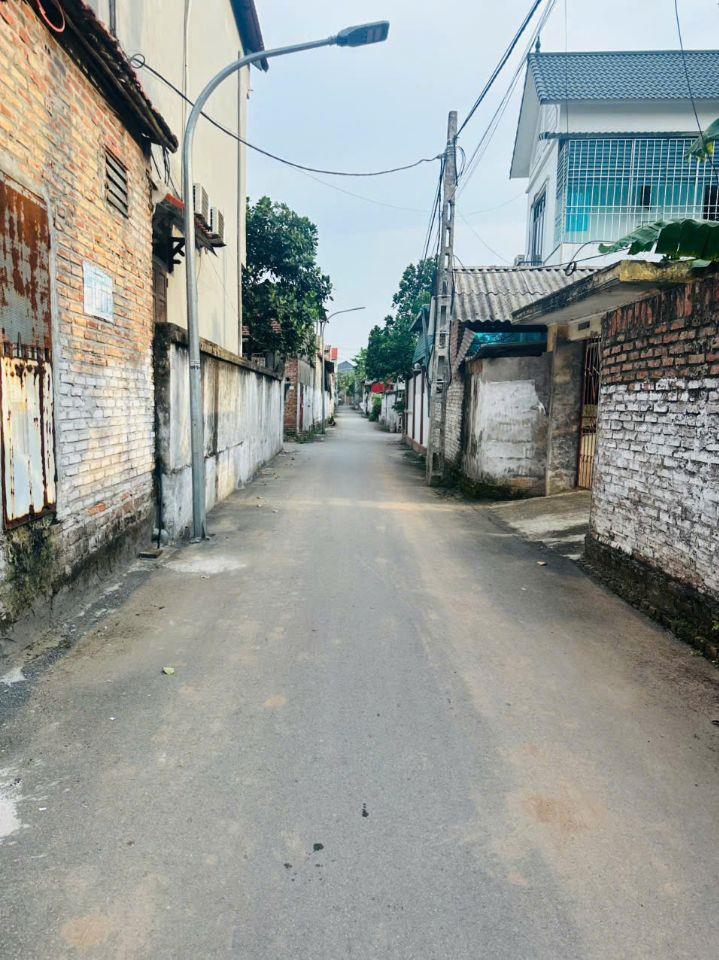 Bán nhanh lô đất đẹp thôn Cam Giá, xã An Tường DT90m mt5m nở hậu đẹp sẵn sổ giá 1ty150tr 0988296228