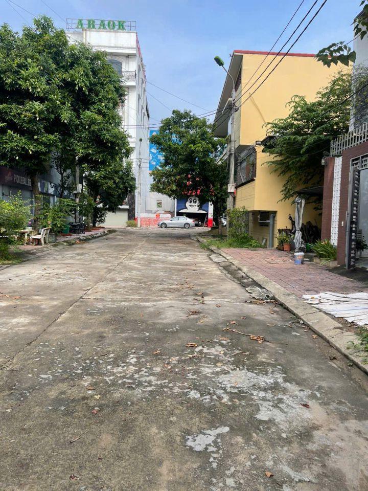 Bán lô đất 2 mặt tiền đường kinh doanh băng 2 Hùng Vương, Việt Trì 100m MT 5m 3,2 tỷ có TL 0988296228