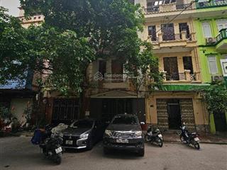 Chính chủ bán nhà mặt phố  đống đa trung tâm vị trí đắc địa view hồ  kinh doanh vỉa hè sầm uất