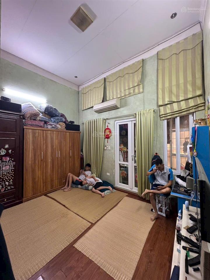 Chính chủ bán nhà hồng mai  hai bà trưng ngõ thông kinh doanh  lô góc vị trí đẹp