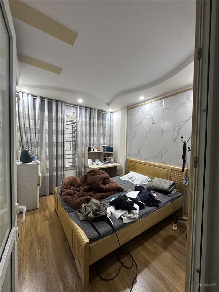 Chính chủ bán nhà trường chinh ngã tư sở vị trí gần ô tô 50 mét  ra mặt phố gần ngõ 3 gác tránh