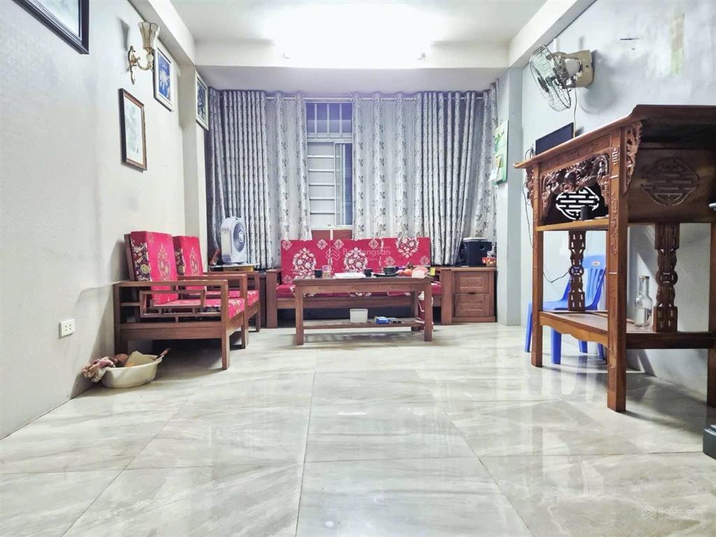 Chính chủ bán nhà phố yên lạc  hai bà trưng