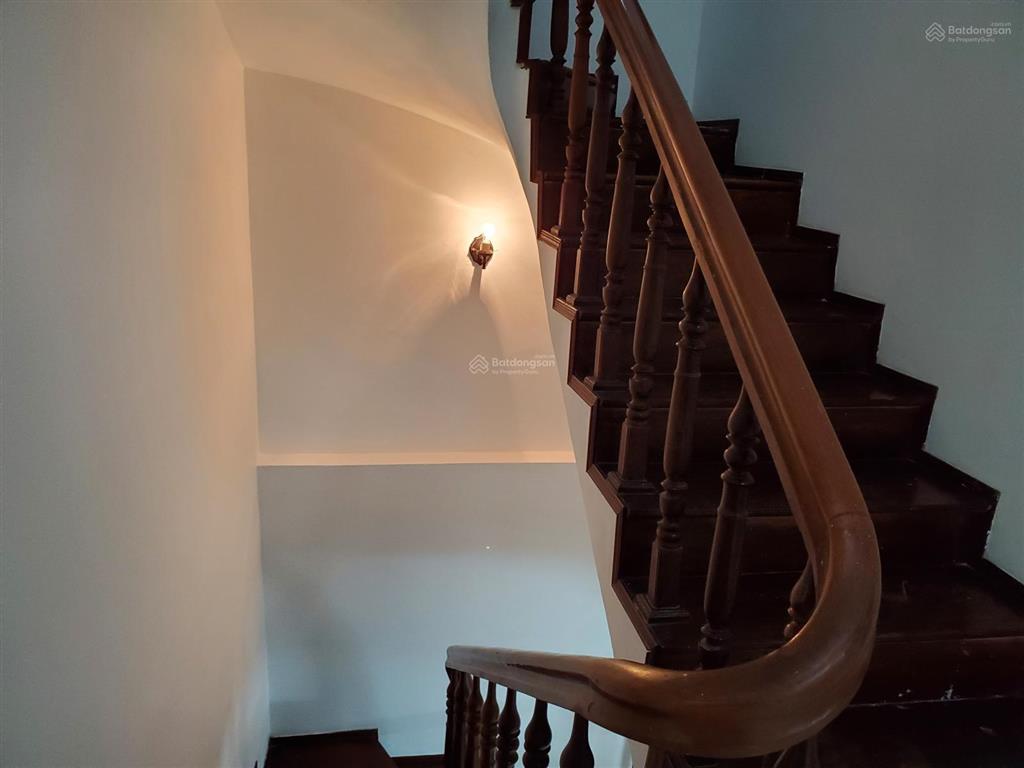 Nhà kim mã 91m2 (x3 tầng) cho thuê văn phòng, mặt bằng kinh doanh, hoặc nhà ở hộ gia đình