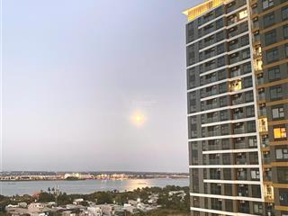 Bán nhanh căn hộ 3pn góc, view sông đầy đủ nội thất tại vinhomes quận 9