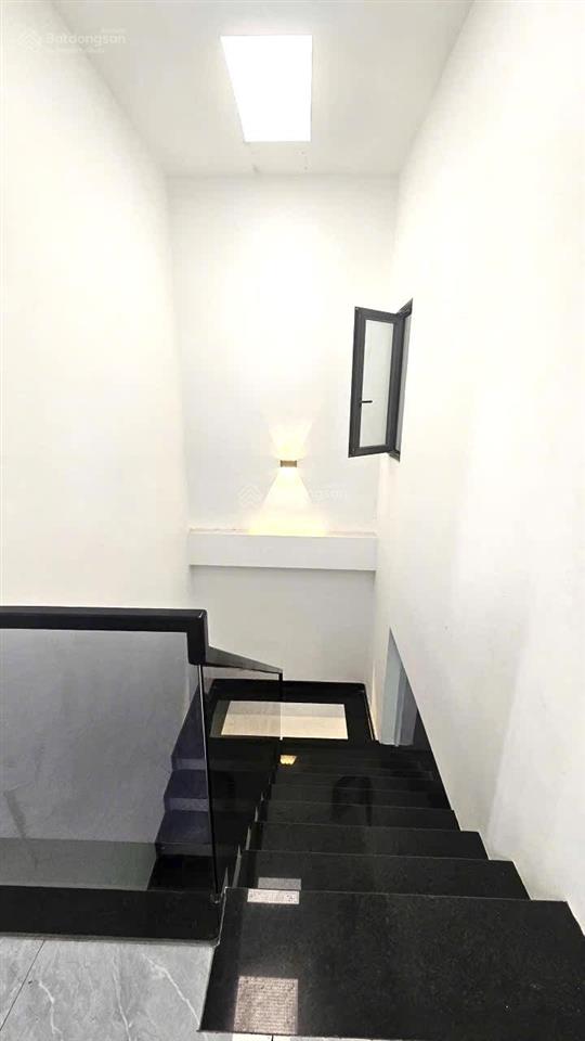 Bán nhà 2 tầng dt 117m2 kiệt ô tô vô tới nơi sạch đẹp đường cách mạng tháng 8  cẩm lệ