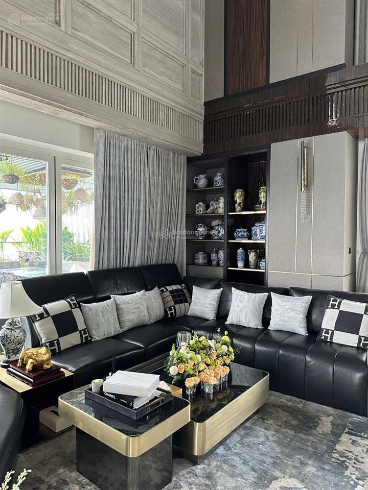 Penthouse đảo kim cương  tổng 600m2  hồ bơi sân vườn  đã có sổ hồng