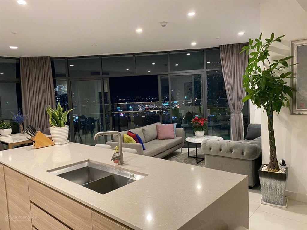 City garden 2pn 106m2 giá 35 triệu/tháng, giá tốt, nhà mới làm lại nội thất mới, xem dễ