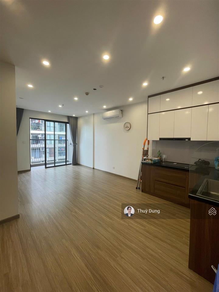 Cho thuê căn 2pn 2wc đồ cơ bản giá 9.5 triệu tòa canopy vinhomes smart city,  0334 122 ***