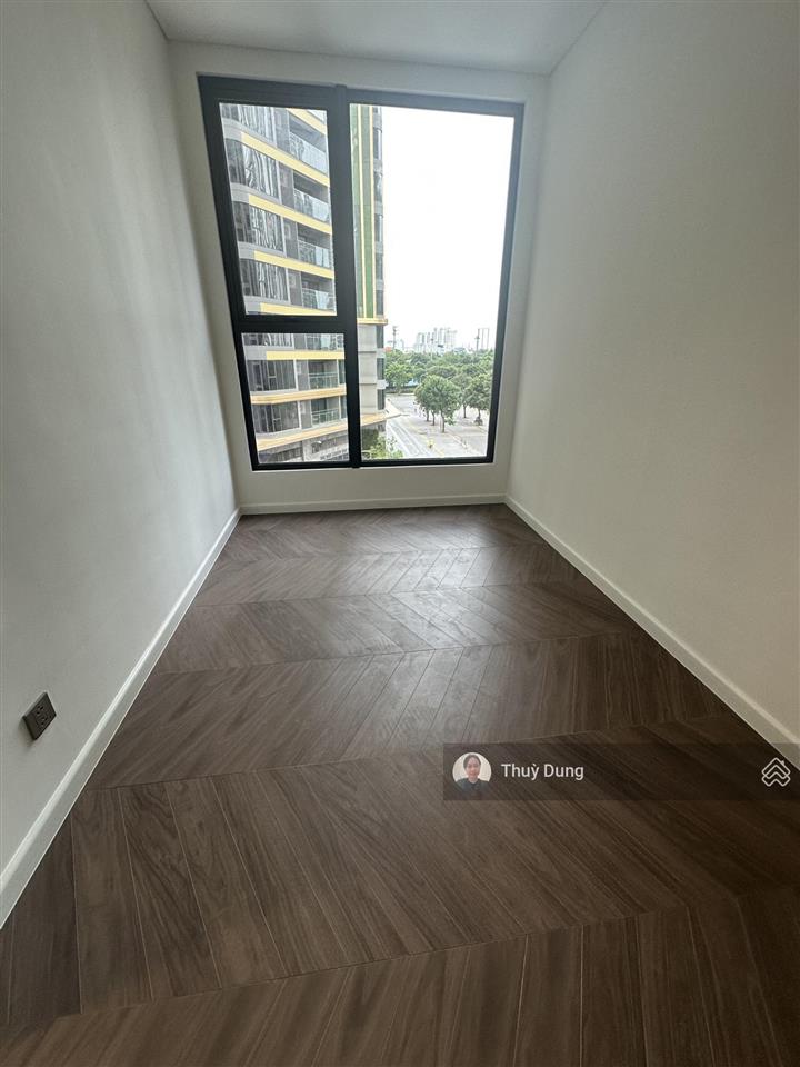 Cho thuê căn 2pn+ 65m² đồ cơ bản, phân khu mới, miễn phí dv, tầng thấp, hướng mát  0334 122 ***