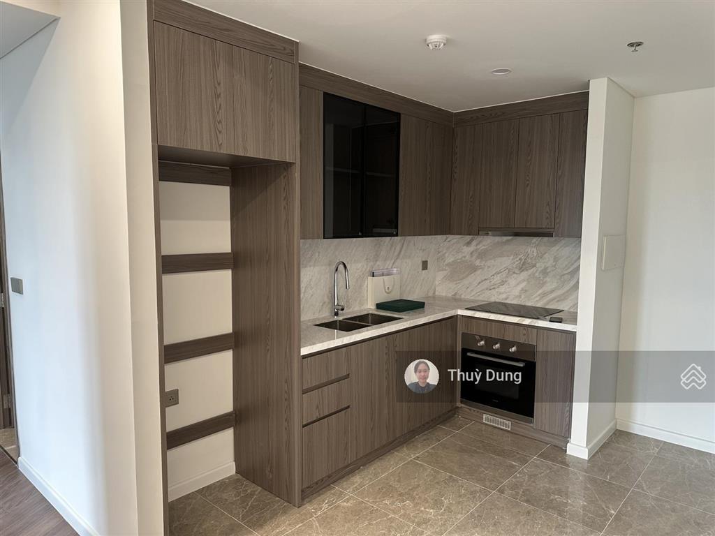 Cho thuê căn 2pn+ 65m² đồ cơ bản, phân khu mới, miễn phí dv, tầng thấp, hướng mát  0334 122 ***