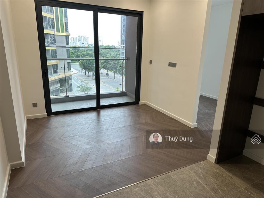 Cho thuê căn 2pn+ 65m² đồ cơ bản, phân khu mới, miễn phí dv, tầng thấp, hướng mát  0334 122 ***