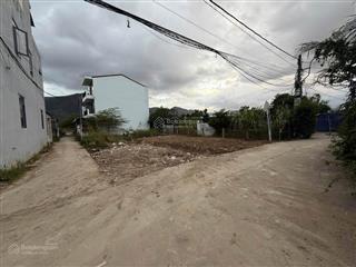 Bán lô góc xã vĩnh trung dt 100,4m2 ngang 5m, nở hậu, đất vuông vức, full thổ cư, giá 1,8 tỷ