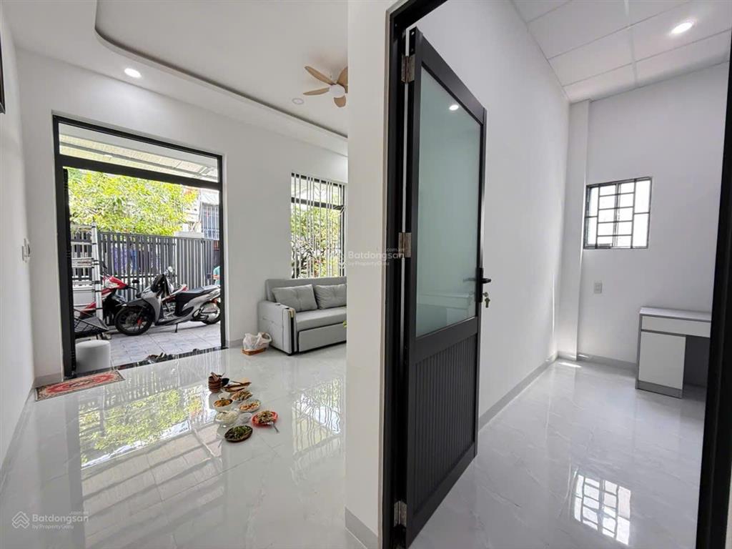 Chỉ 3ty470tr sẽ sở hữu căn nhà mới đẹp cách biển 1.5km, gần chợ, dt 87,4m2 nở hậu, hẻm 3m thông