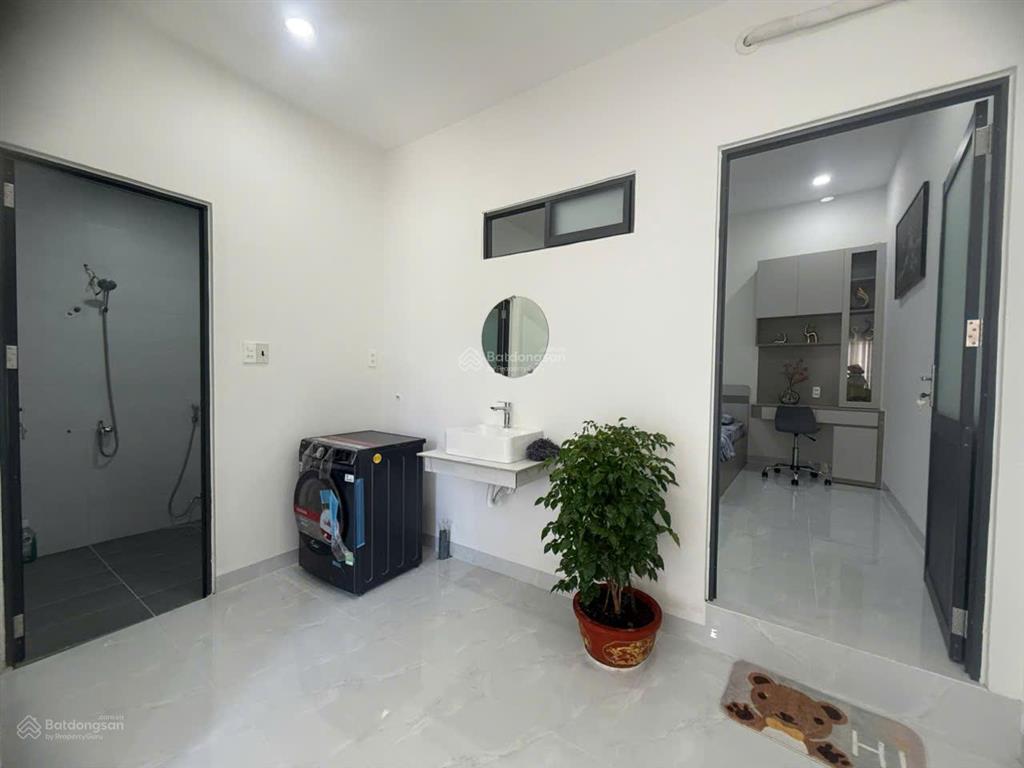 Bán nhanh nhà cấp 4 mới 101,2m2 nở hậu, phong thủy đẹp, có sân vườn rộng, đường ô tô, giá 3,17 tỷ