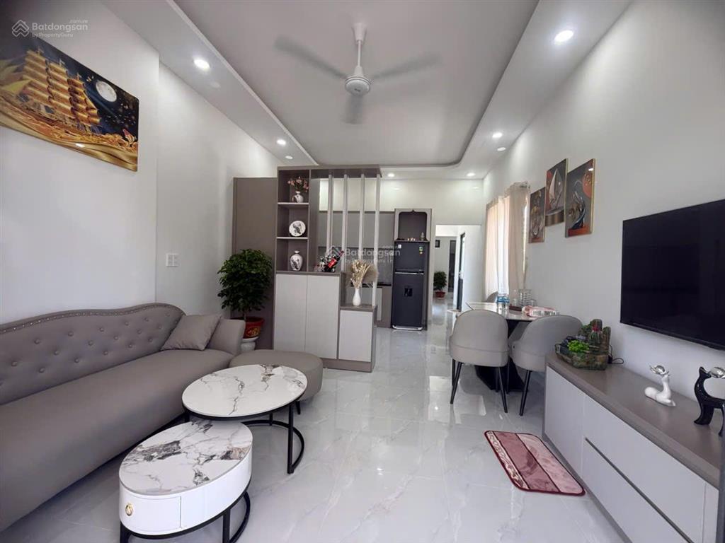 Bán nhanh nhà cấp 4 mới 101,2m2 nở hậu, phong thủy đẹp, có sân vườn rộng, đường ô tô, giá 3,17 tỷ