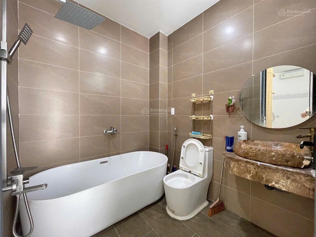 Bán nhanh căn nhà phố 3 tầng mặt tiền đường lê hồng phong, full nội thất, tiện ích đầy đủ, 8,65 tỷ
